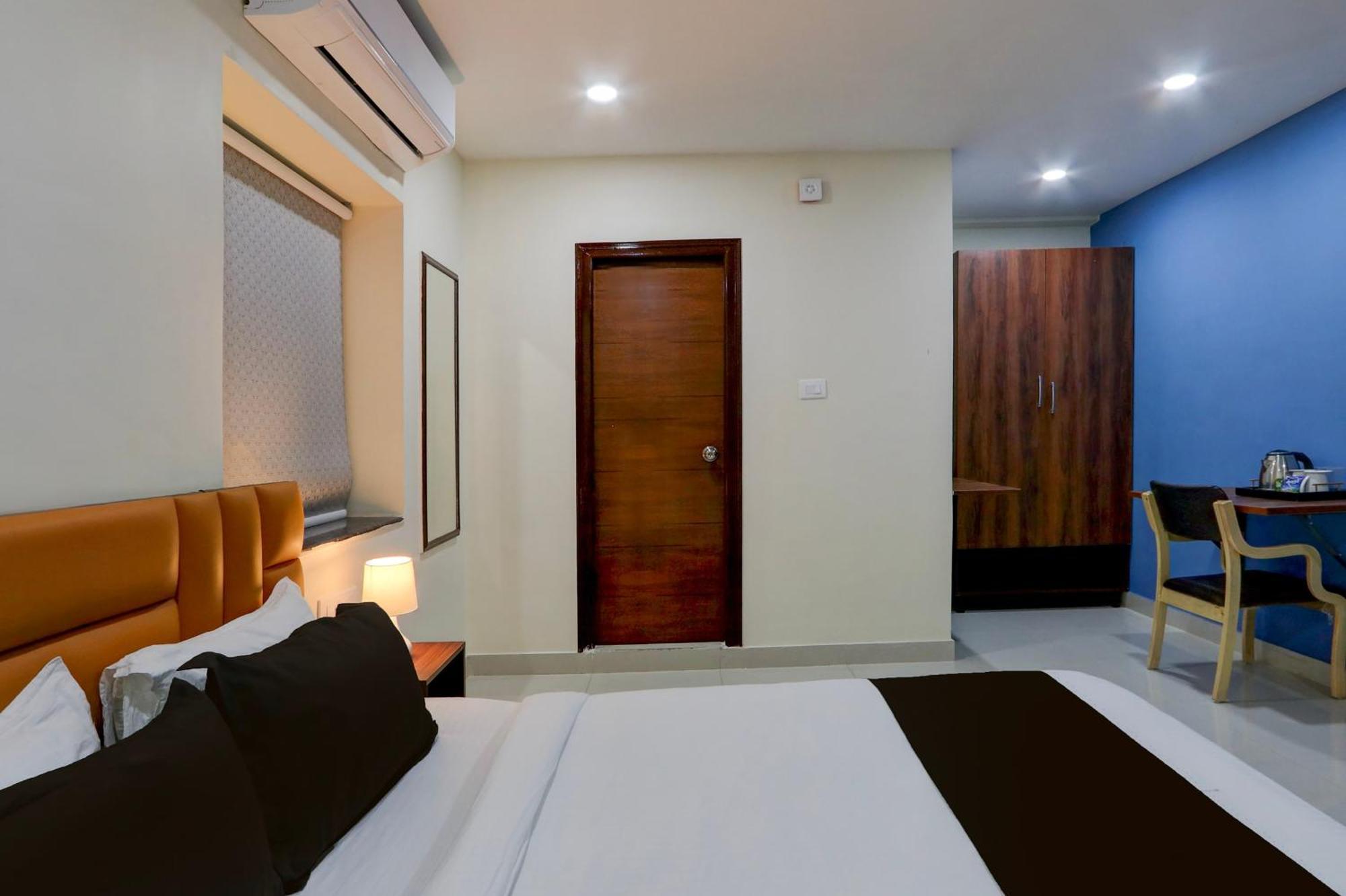 Super Townhouse The Cinco Bliss Near Ikea, Wells Forgo, Kims, Care Hospitals Hotel Hyderabad Ngoại thất bức ảnh