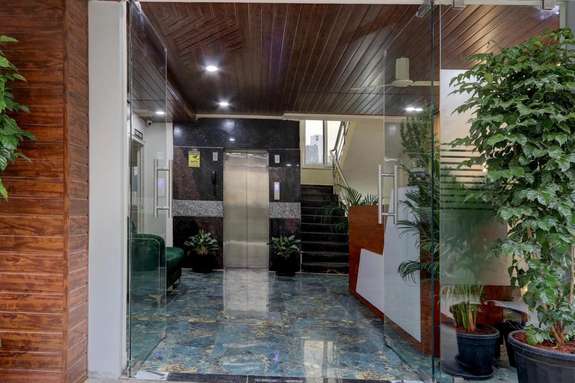 Super Townhouse The Cinco Bliss Near Ikea, Wells Forgo, Kims, Care Hospitals Hotel Hyderabad Ngoại thất bức ảnh